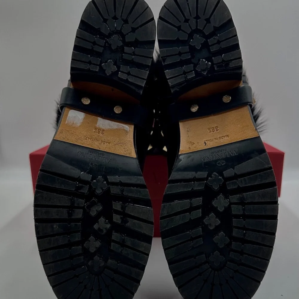 VALENTINO ROCKSTUD Winter Ankle Boots WOMENS SZ 8.5 - Picture 15 of 16